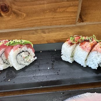 Sushi Bay - Rainbow roll and Dragon roll - Sushi Bars Near Me - Kapolei, Hawaii