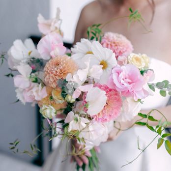 Flora Sky - Bridal bouquet - Floral Designers Near Me - Los Angeles, California Flora Sky - Bridal bouquet - Floral Designers Near Me - Los Angeles, California