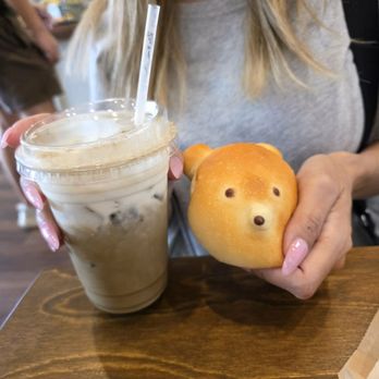 Wa-Iro - Delicious Custard and the best Hojicha Cloud Latte I've ever had. - Bakeries Near Me - Pasadena, California