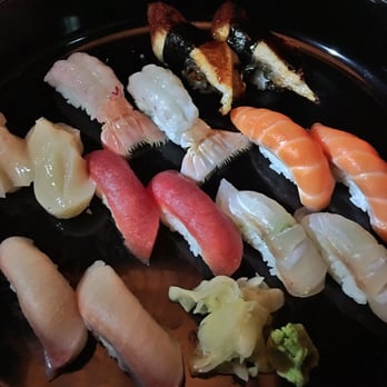 Saké - A selection of nigiri sushi - the scampi, scallops and kingfish were particularly good - Bars Near Me - Sydney, NSW Saké - A selection of nigiri sushi - the scampi, scallops and kingfish were particularly good - Bars Near Me - Sydney, NSW