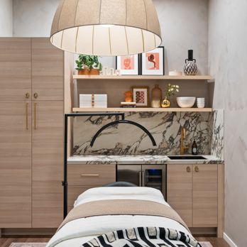 Studio Varuni - Skin Care Near Me - Woodland Hills, California Studio Varuni - Skin Care Near Me - Woodland Hills, California