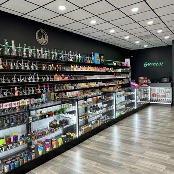 1. Grizzly Smoke Shop