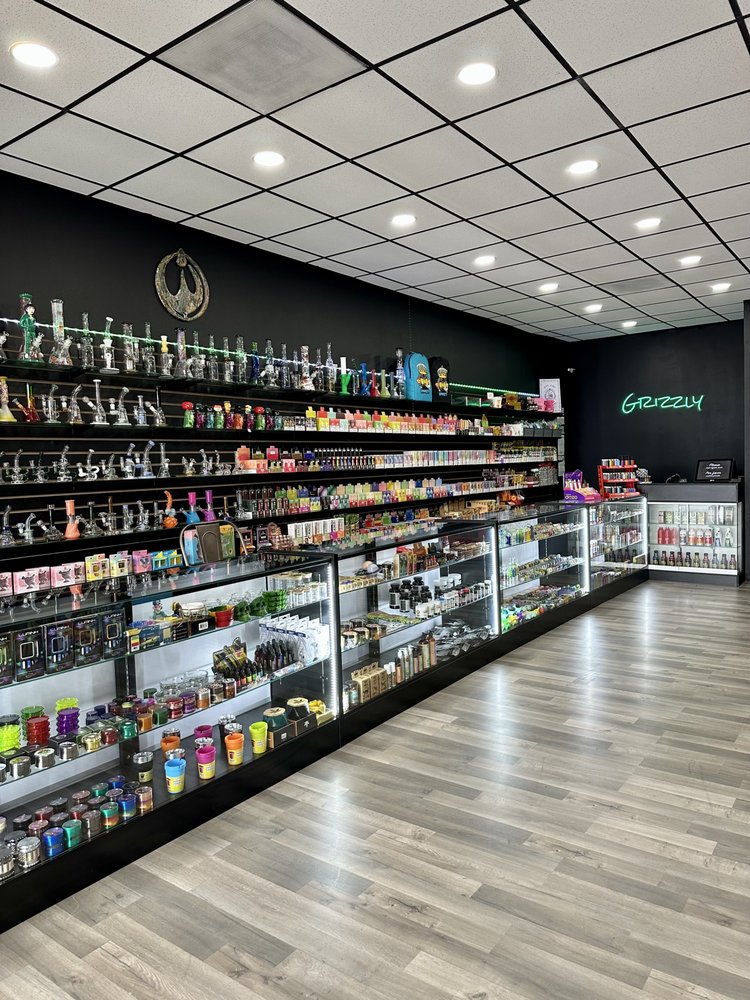 GRIZZLY SMOKE SHOP Updated February 2025 9817 St, Houston, Texas Tobacco Shops