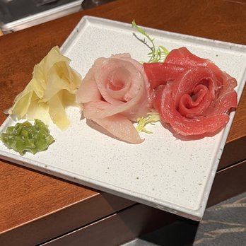 Kazahana - Hamachi-Yellowtail and Akami-Lean Tuna roses from the chef - Sushi Bars Near Me - Telluride, Colorado