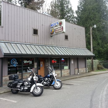 Nick's Bar & Grill - Nicks on a quiet Monday. - Pubs Near Me - Amboy, Washington Nick's Bar & Grill - Nicks on a quiet Monday. - Pubs Near Me - Amboy, Washington