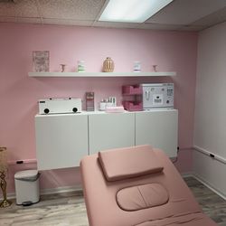 Naty Esthetics - Waxing area