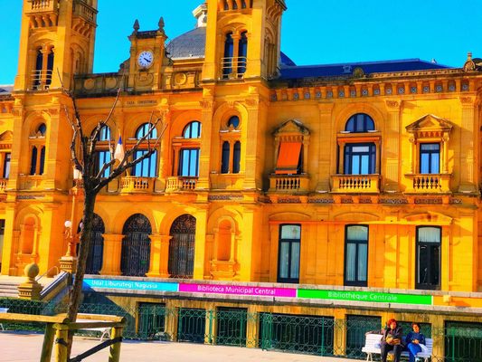 Alderdi Eder Parkea by null