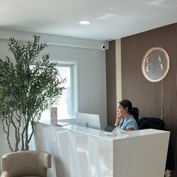 LA Skin Retreat by Lena