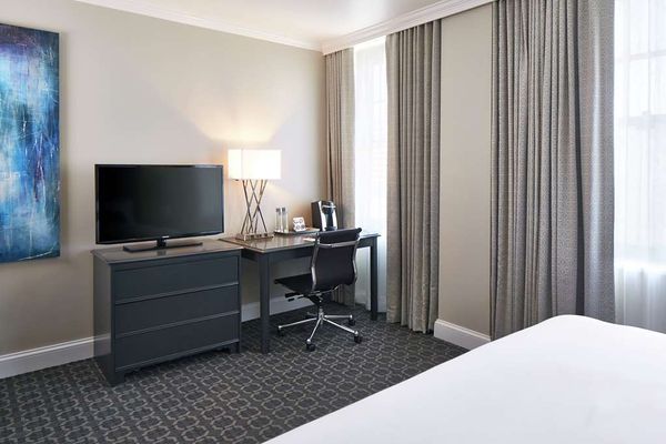 Redmont Hotel Birmingham, Curio Collection by Hilton by null