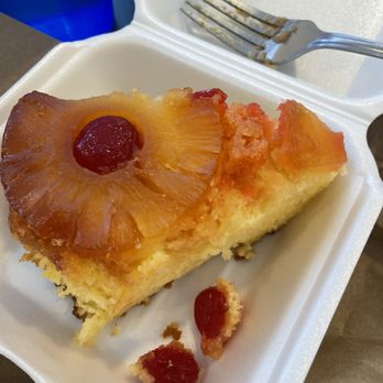 Mama Ts - Upside down pineapple cake!!!! So so so amazingly good - American Near Me - Greeneville, Tennessee