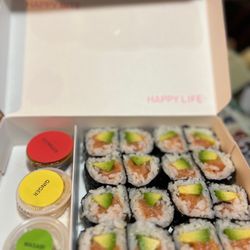 Happy Tuna Sushi & Crispy Rice - Salmon avocado