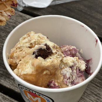 Mitchell's Ice Cream - Solon - Wild berry crumble and fudge Carmel chunk - Ice Cream & Frozen Yogurt Near Me - Solon, Ohio Mitchell's Ice Cream - Solon - Wild berry crumble and fudge Carmel chunk - Ice Cream & Frozen Yogurt Near Me - Solon, Ohio