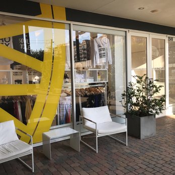 SoulCycle River Oaks - Sitting area outside - Cycling Classes Near Me - Houston, Texas SoulCycle River Oaks - Sitting area outside - Cycling Classes Near Me - Houston, Texas