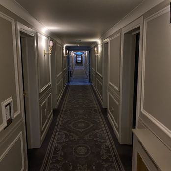 Dromhall Hotel - Corridor. - Hotels Near Me - Killarney, Kentucky