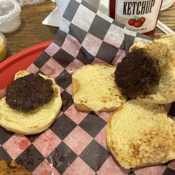Stooges Bar &  Grill - Sad little sliders with no taste very dry. Don't even fill the bone.
