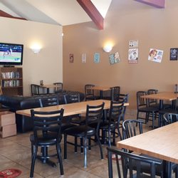 Serious Coffee Parksville - Lots of indoor seating