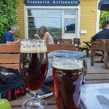 Bedondaine & Bedons Ronds - Santé! - Pubs Near Me - Chambly, Quebec