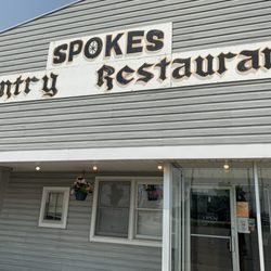 Spoke's Country Kitchen - Front of the restaurant.