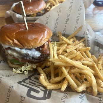 Jaggers - Bacon Avocado Burger - Salad Near Me - Louisville, Kentucky Jaggers - Bacon Avocado Burger - Salad Near Me - Louisville, Kentucky