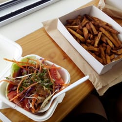 Leigh Eats - Side salat (~ 6$) and fries (?$)