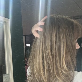 Kosmo Salon - Layered haircut - Hair Salons Near Me - Corpus Christi, Texas
