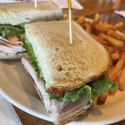 Baileys Harbor Cornerstone Pub & Restaurant - The Ball Club