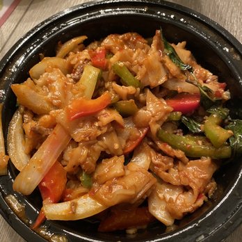 Rainbow Thai - Soggy, mushy and slimy Drunken noodles that was inedible. - Thai Near Me - Westport, Connecticut Rainbow Thai - Soggy, mushy and slimy Drunken noodles that was inedible. - Thai Near Me - Westport, Connecticut