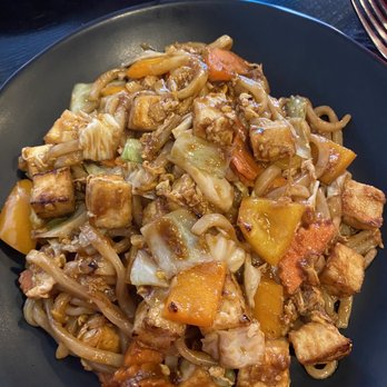 Montira Thai and Sushi - Thai Near Me - Glenview, Illinois Montira Thai and Sushi - Thai Near Me - Glenview, Illinois