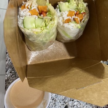 Freshroll - Sweet potato pineapple fresh roll - Juice Bars & Smoothies Near Me - Mashpee, Massachusetts