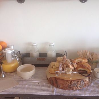 Cambria Beach Lodge - Pastries, coffeeetc from 7:30-10 am approx. - Hotels Near Me - Cambria, California