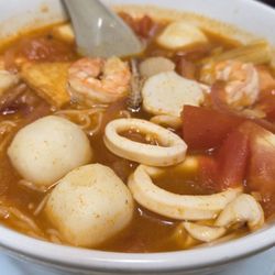 Malay Restaurant - Seafood Tom Yum rice noodle