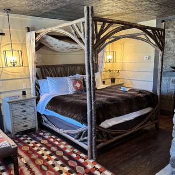 The White Birch Inn - Mountain Laurel Suite - Bed & Breakfast Near Me - Clayton, Georgia The White Birch Inn - Mountain Laurel Suite - Bed & Breakfast Near Me - Clayton, Georgia