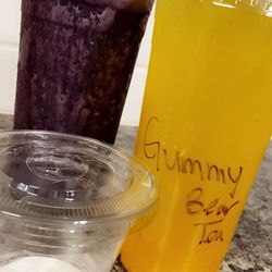 Undisputed Nutrition - Blueberry smoothie & the Gummy Bear Tea energy off to the side to add in later