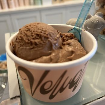 Velvet - Swiss chocolate - Ice Cream & Frozen Yogurt Near Me - San Fernando Valley, California Velvet - Swiss chocolate - Ice Cream & Frozen Yogurt Near Me - San Fernando Valley, California