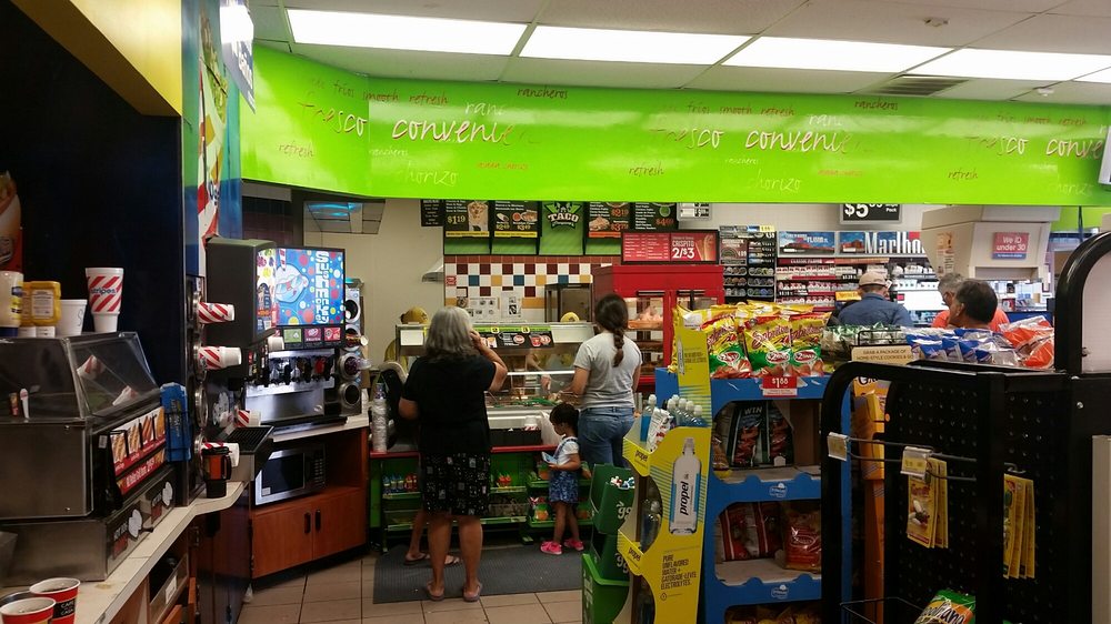 VALERO GAS STATION Updated September 2024 911 East Edinburg Ave