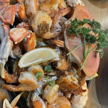 Station 16 - Seafood Near Me - Sacramento, California Station 16 - Seafood Near Me - Sacramento, California