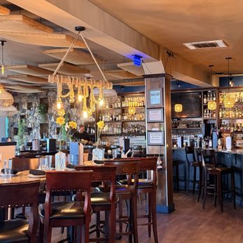 Demetris Woodstone Taverna - Mediterranean Near Me - Edmonds, Washington