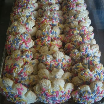 Polly Ann Bakery - tastes the same as they did when I was 6 - Bakeries Near Me - San Pedro, California