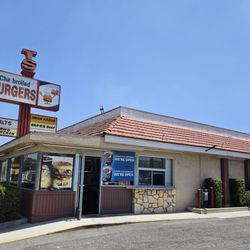T & S Burgers - Exterior.  Ample parking spaces.