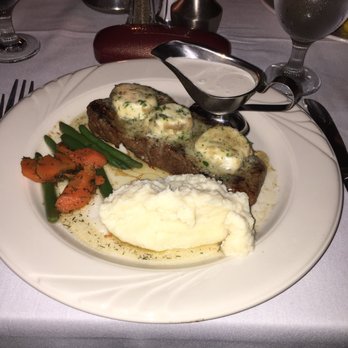 Ye Olde Tavern - Steak with garlic butter and horseradish cream sauce - so good! - American Near Me - Manchester, Vermont Ye Olde Tavern - Steak with garlic butter and horseradish cream sauce - so good! - American Near Me - Manchester, Vermont