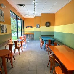 Longboards Wraps & Bowls - Rear Dining Area