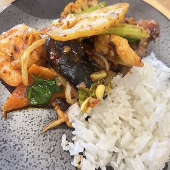 Mama Chang - Chinese Near Me - Fairfax, Virginia Mama Chang - Chinese Near Me - Fairfax, Virginia