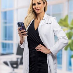 Avenue Dental Studio - Dr. Kelly Lamoreaux