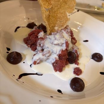Braceria All’11 - Tartare di Manzo con Tourlo D'uovo Liquido e Parmigiano - Steakhouses Near Me - Florence, FI