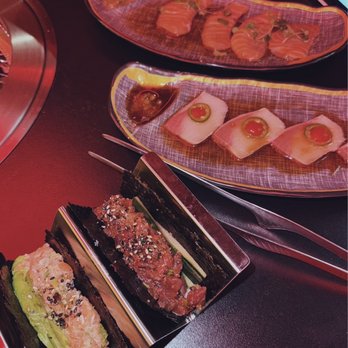 Chubby Cattle - Salmon and tuna handrolls, salmon and yellowtail carpaccio - Barbeque Near Me - Chicago, Illinois