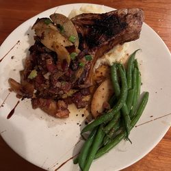 Leslie's Tavern - Pork chop