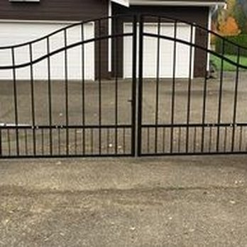 Acme Metal Designs - Driveway Gate - Metal Fabricators Near Me - Auburn, Washington Acme Metal Designs - Driveway Gate - Metal Fabricators Near Me - Auburn, Washington