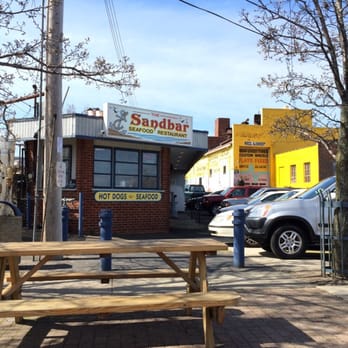 Sandbar Seafood - Easy stop off the highway on the drive between Boston and NYC - Seafood Near Me - West Haven, Connecticut