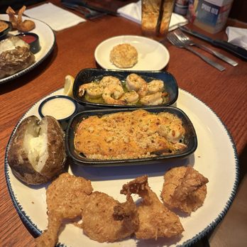 Red Lobster - Garlic Shrimp Scampi, Parrot Isle Coconut Shrimp and the NEW Marry Me Shrimp and Chesapeake Biscuit. - Seafood Near Me - Austin, Texas Red Lobster - Garlic Shrimp Scampi, Parrot Isle Coconut Shrimp and the NEW Marry Me Shrimp and Chesapeake Biscuit. - Seafood Near Me - Austin, Texas