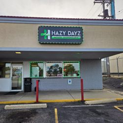 Hazy Dayz CBD - Hemp - Front Of Store - Outside